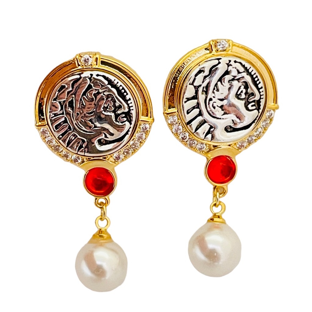NEW vintage runway style glass gold plated earrings